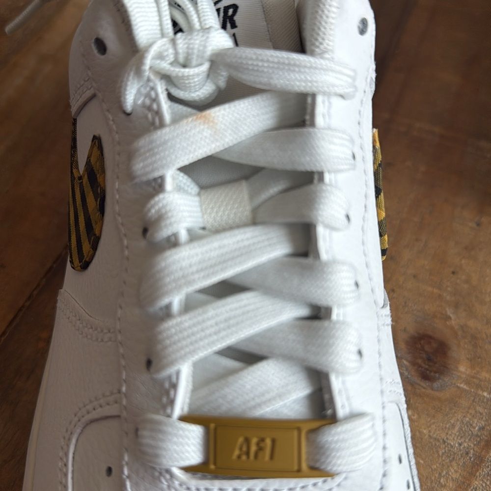 Size 8.5 - Nike Air Force 1 Low Bronzine Gingham Women - Picture 5 of 8